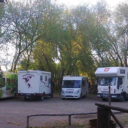 Camping Y Hostal El Ovejero El Calafate Extérieur photo