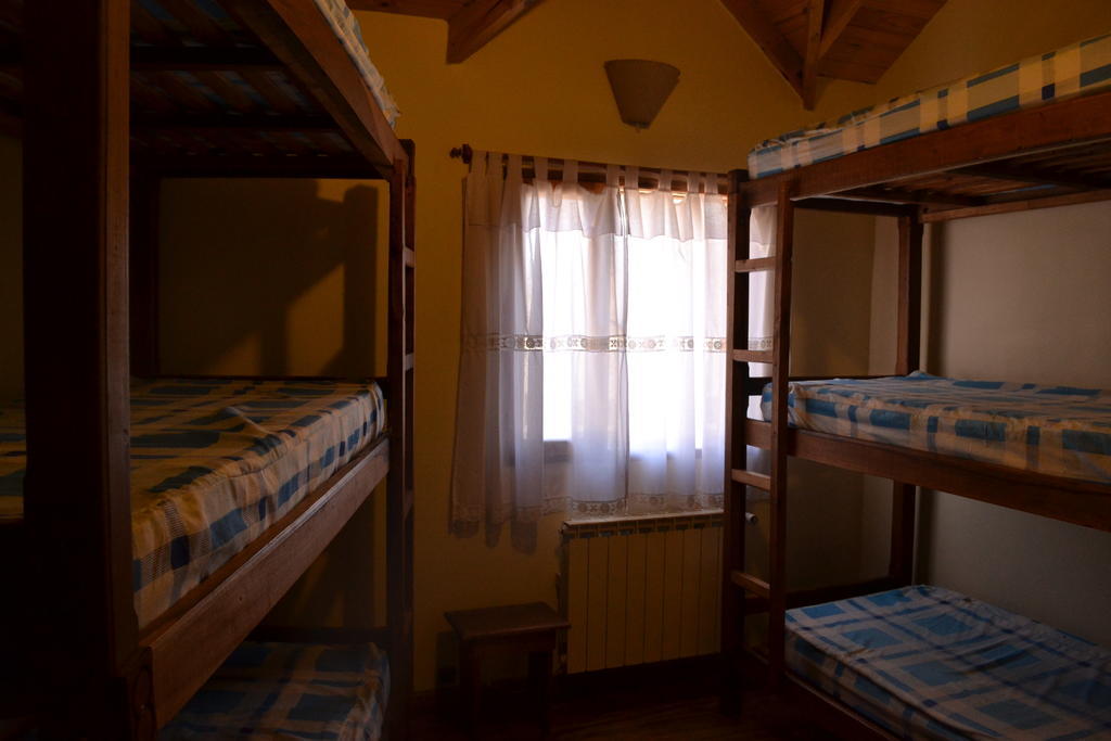 Camping Y Hostal El Ovejero El Calafate Chambre photo