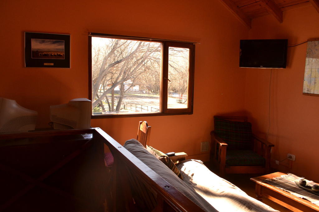 Camping Y Hostal El Ovejero El Calafate Chambre photo